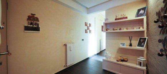 Квартира с 4 комнатами в Пало дель Колле, Италия № 31775 8