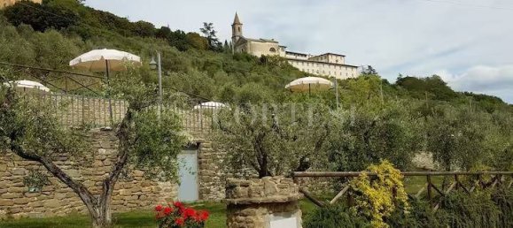 4 غرف نوم فيلا في Cortona, Italy رقم 278167 8