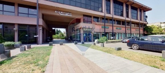 Escritório de 5 divisões em Gallarate, Italy N.º 113256 23