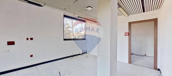 Escritório de 5 divisões em Gallarate, Italy N.º 113256 17