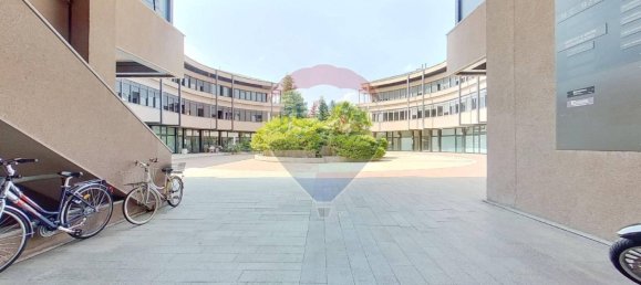 Escritório de 5 divisões em Gallarate, Italy N.º 113256 2