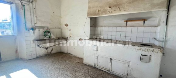 4 bedrooms Apartment in Livorno, Italy No. 110890 11