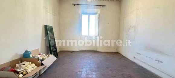 4 bedrooms Apartment in Livorno, Italy No. 110890 16