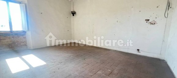 4 bedrooms Apartment in Livorno, Italy No. 110890 20