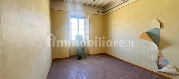4 bedrooms Apartment in Livorno, Italy No. 110890 6