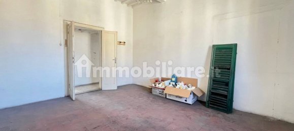 4 bedrooms Apartment in Livorno, Italy No. 110890 19