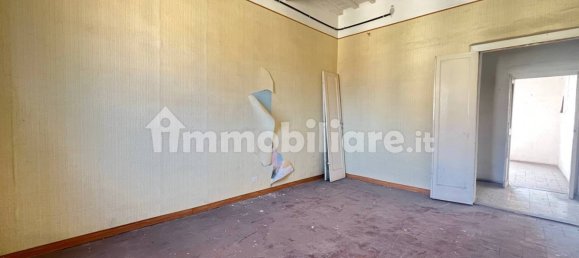 4 bedrooms Apartment in Livorno, Italy No. 110890 9