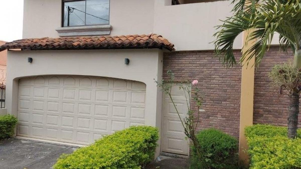 3 Schlafzimmer Haus in Santa Ana, Costa Rica, Nr. 1041