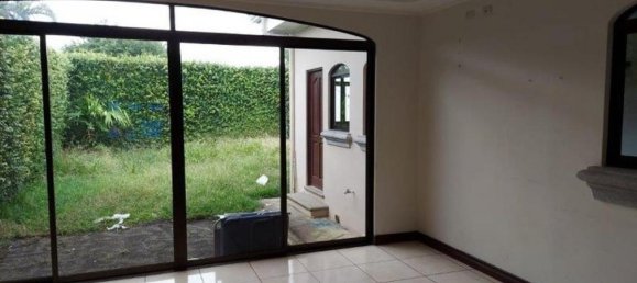 3 Schlafzimmer Haus in Santa Ana, Costa Rica, Nr. 1041 5