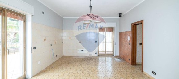 5-salle Appartement à San Giovanni la Punta, Italy No. 34884 43