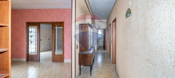 5-salle Appartement à San Giovanni la Punta, Italy No. 34884 39