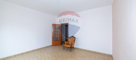 5-salle Appartement à San Giovanni la Punta, Italy No. 34884 12