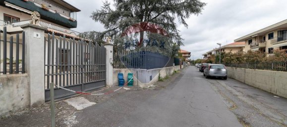 5-salle Appartement à San Giovanni la Punta, Italy No. 34884 17