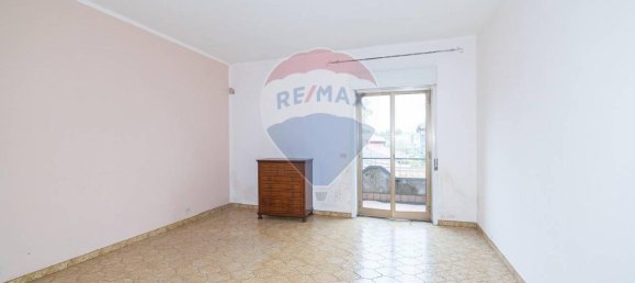 5-salle Appartement à San Giovanni la Punta, Italy No. 34884 9