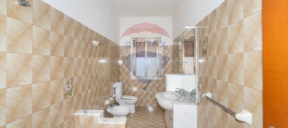 5-salle Appartement à San Giovanni la Punta, Italy No. 34884 24