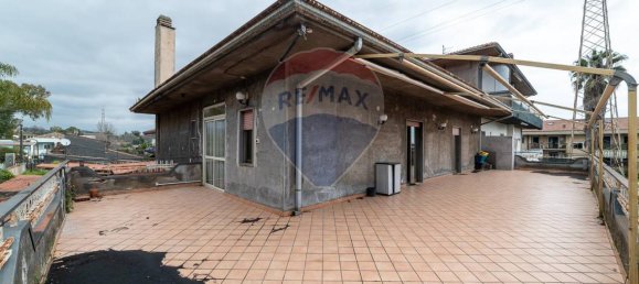 5-salle Appartement à San Giovanni la Punta, Italy No. 34884 46