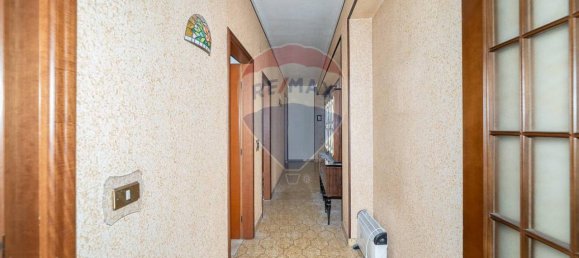 5-salle Appartement à San Giovanni la Punta, Italy No. 34884 42