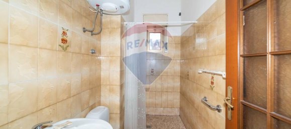 5-salle Appartement à San Giovanni la Punta, Italy No. 34884 4