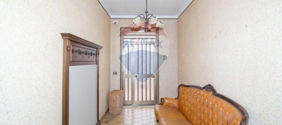 5-salle Appartement à San Giovanni la Punta, Italy No. 34884 38