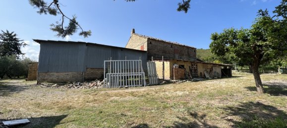 5 bedrooms Villa in Monte San Pietrangeli, Italy No. 78331 4