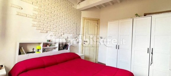 Квартира с 2 спальнями в Ареццо, Италия № 215917 11