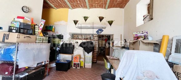 Квартира с 2 спальнями в Ареццо, Италия № 215917 23