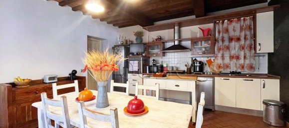 Квартира с 2 спальнями в Ареццо, Италия № 215917 3