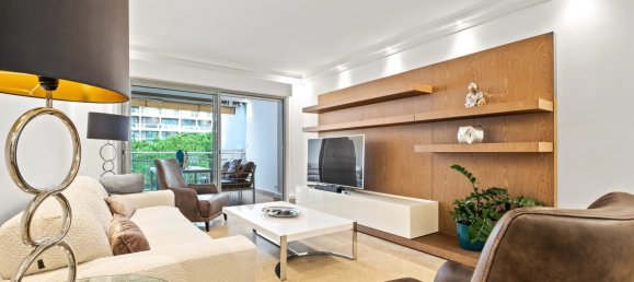 Apartamento de 2 dormitorios en Cannes, France No. 754 11