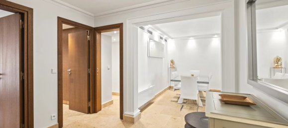 Apartamento de 2 dormitorios en Cannes, France No. 754 2