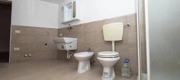 Apartamento de 2 dormitorios en Colli al Metauro, Italy No. 344596 24