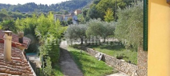5 Schlafzimmer Villa in Lucca, Italy, Nr. 330068 3