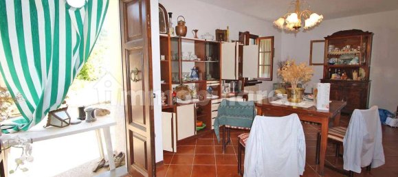 5 Schlafzimmer Villa in Lucca, Italy, Nr. 330068 9