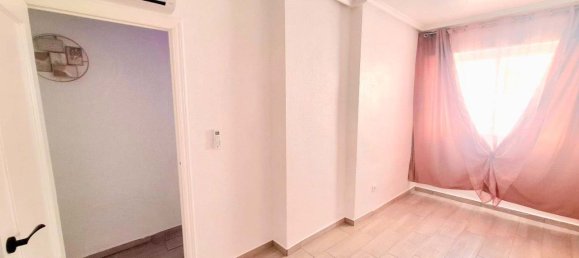 2 Schlafzimmer Penthouse in Torrevieja, Spain, Nr. 137987 8