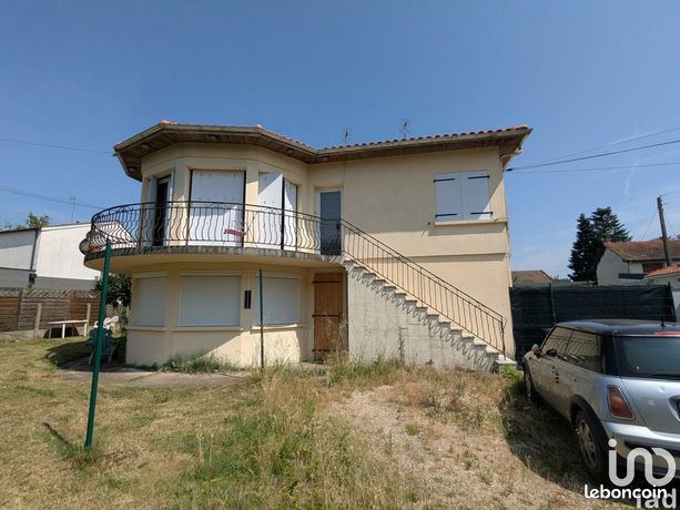 Квартира с 3 спальнями в Лормон, Франция № 284245