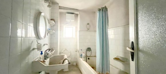 Bâtiment à A Coruna, Spain 414m² No. 60967 15