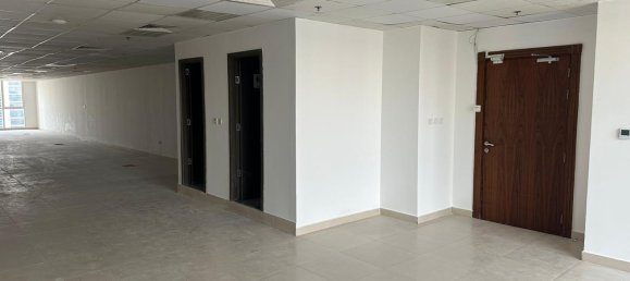 208.1m² Office in Business Bay, UAE No. 15586 15