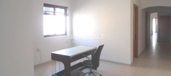 3 bedrooms Apartment in Sliema, Malta No. 3350 25