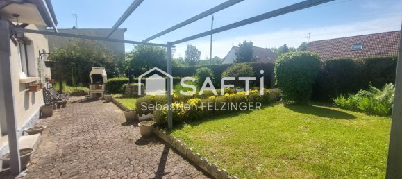 3 bedrooms Villa in Laon, France No. 61275 3