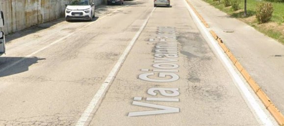 172m² Commercial property in Fermo, Italy No. 257731 3