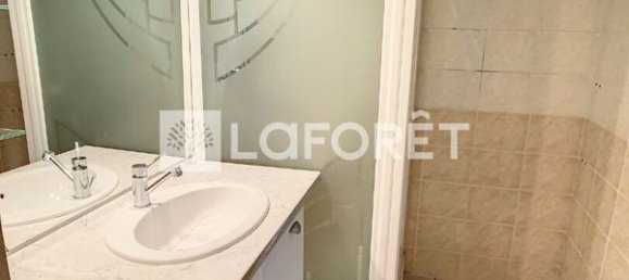 3 bedrooms Apartment in Villejuif, France No. 180439 21