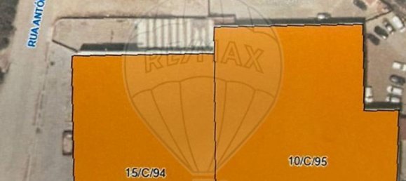 Lagerhaus in Seixal, Portugal 251m², Nr. 70763 7