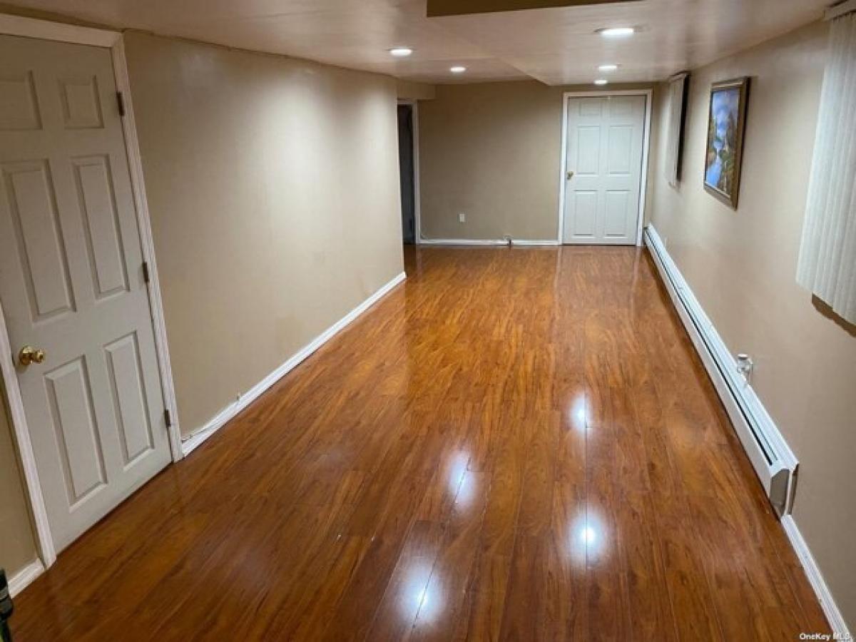 4 bedrooms House in Springfield Gardens, USA No. 243658