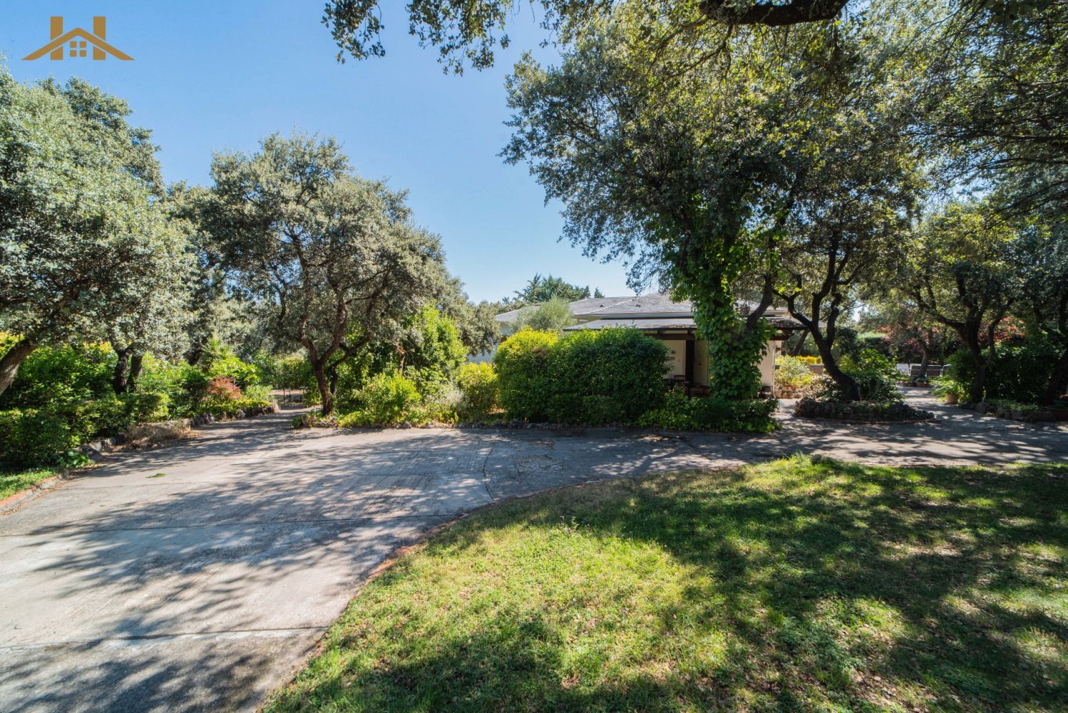 Casa de 6 dormitorios en Las Rozas de Madrid, Spain No. 182392