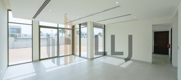 Вилла с 4 спальнями в Абу-Даби, ОАЭ № 64324 12