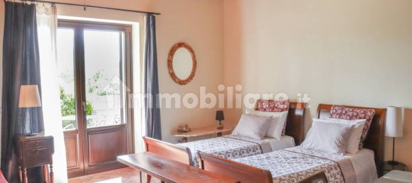 Вилла с 10 спальнями в Ното, Италия № 47671 48