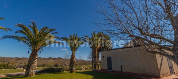 Вилла с 10 спальнями в Ното, Италия № 47671 39