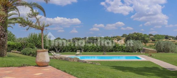 Вилла с 10 спальнями в Ното, Италия № 47671 2