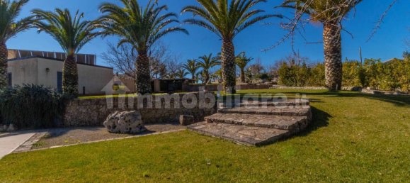 Вилла с 10 спальнями в Ното, Италия № 47671 36