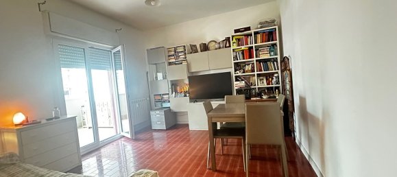 3 rooms Apartment in Rome, Italy No. 221885 2