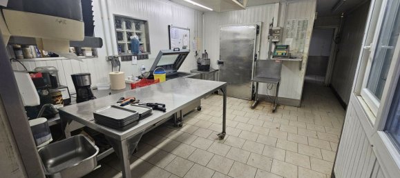 Коммерческая недвижимость 415м² в Юиссо-сюр-Мов, Франция № 229953 5